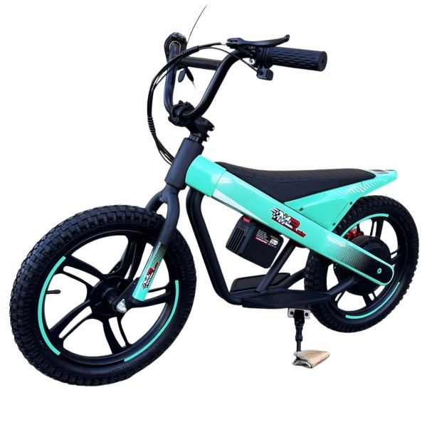Bicicleta eléctrica con ruedas gruesas, color blanco